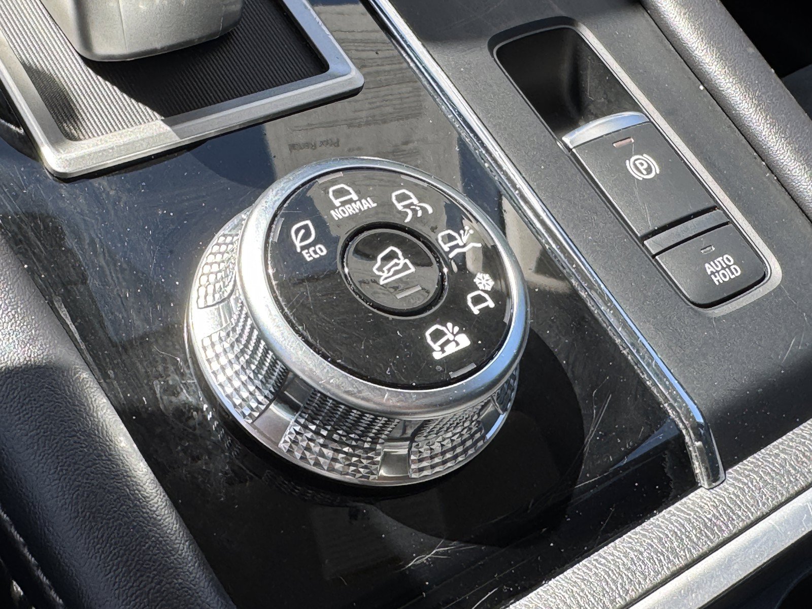 Used 2024 Mitsubishi Outlander SE Black Edition AWD/4WD image 22