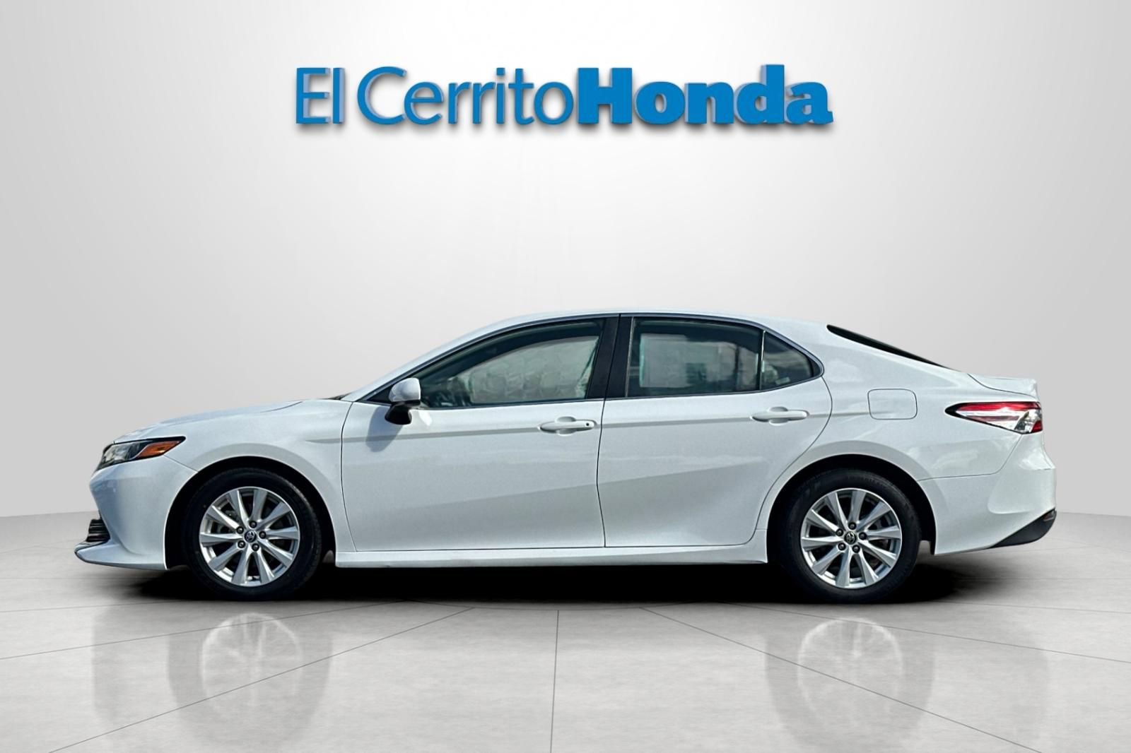 Used 2020 Toyota Camry LE FWD image 6
