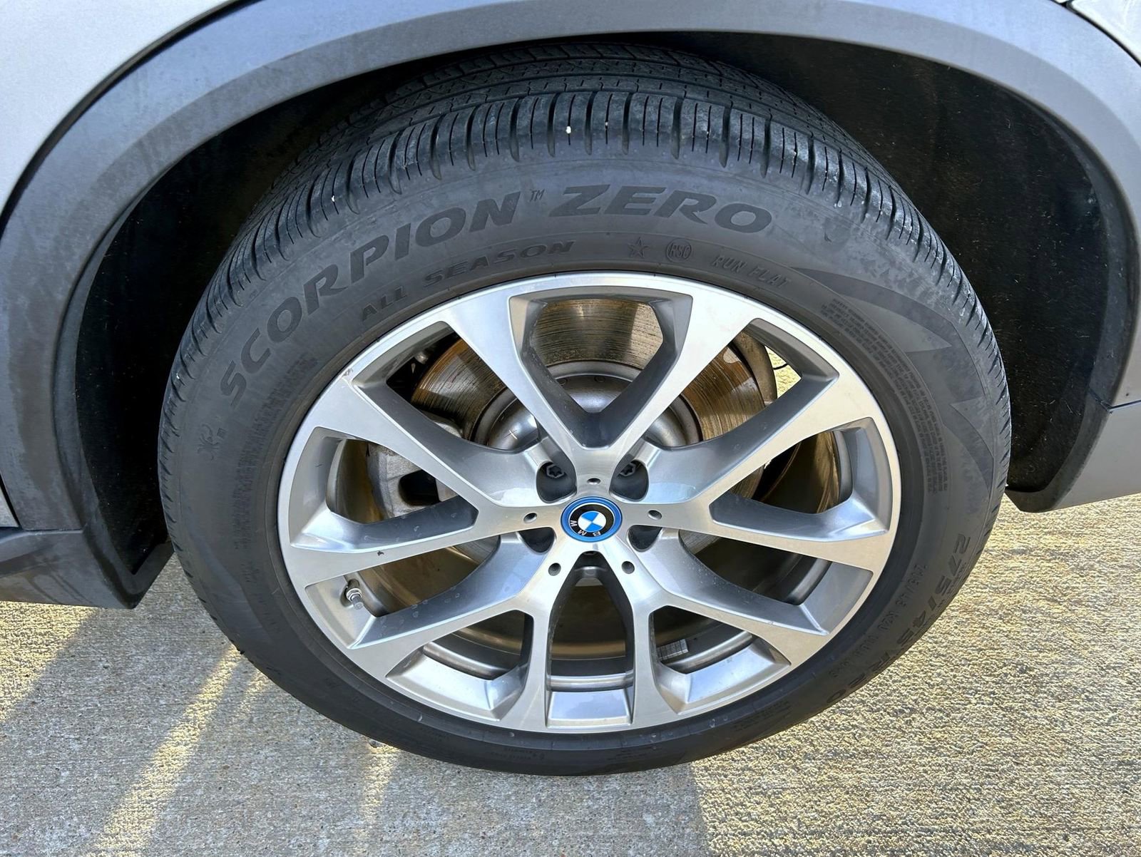 Used 2025 BMW X5 xDrive50e image 22