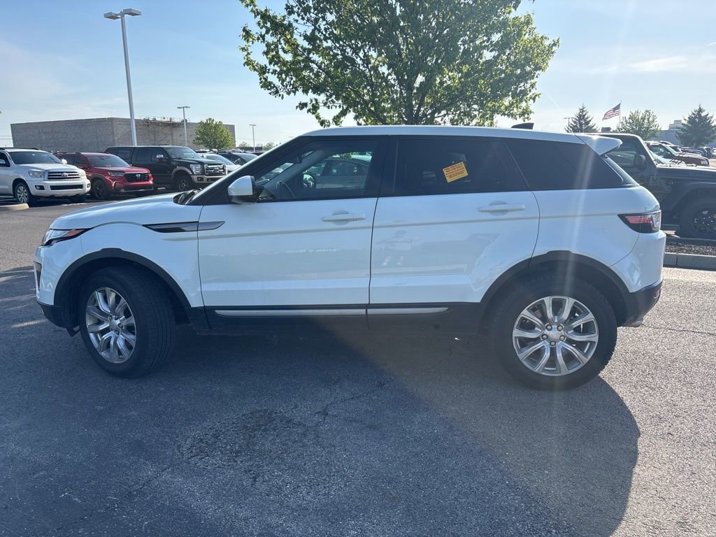 Used 2018 Land Rover Range Rover Evoque SE AWD/4WD image 5