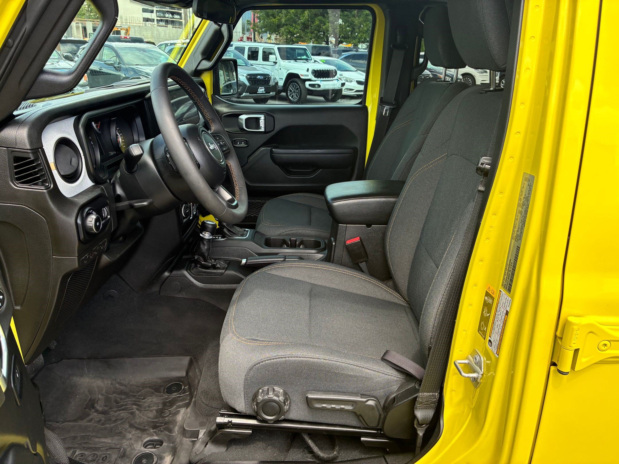 Used 2024 Jeep Wrangler Unlimited Sport AWD/4WD image 17