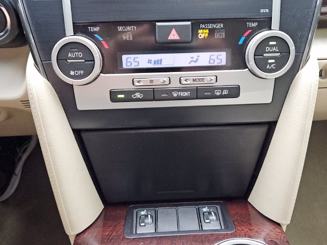 Used 2014 Toyota Camry XLE w/ Leather Package FWD image 20