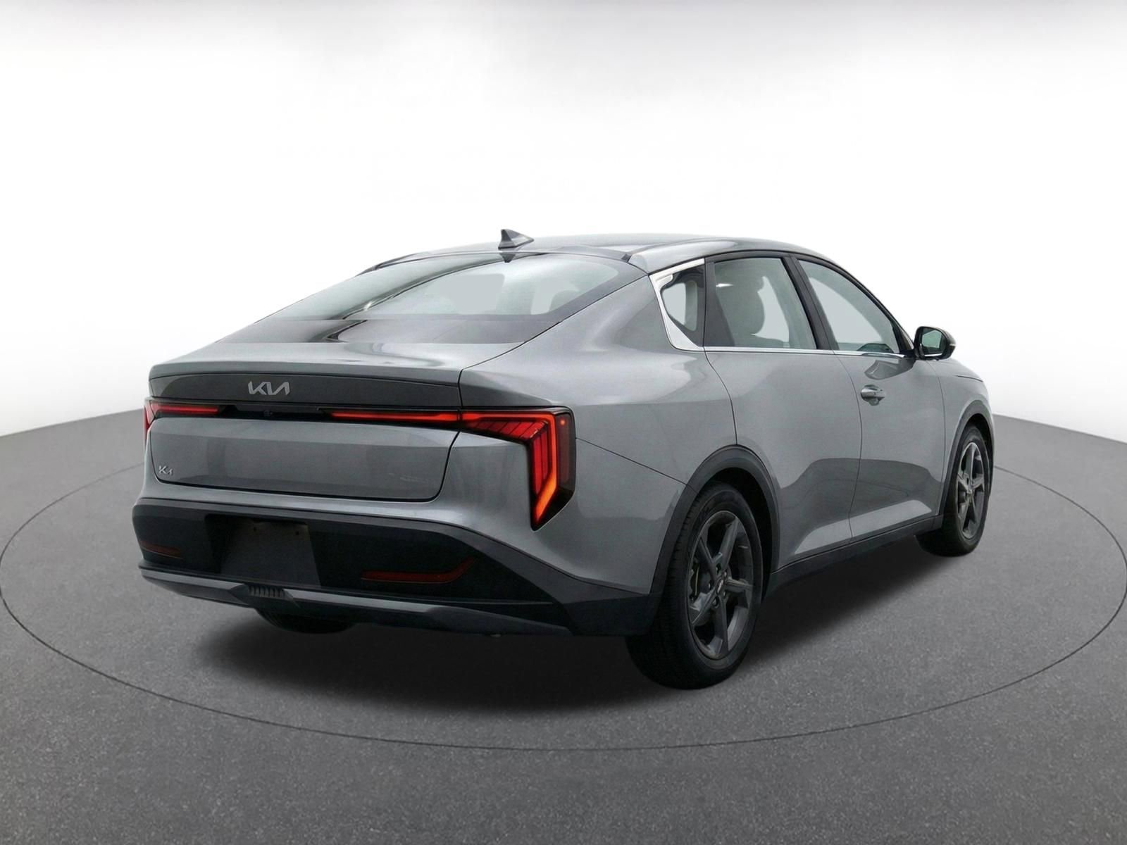 Used 2025 Kia K4 FWD image 9