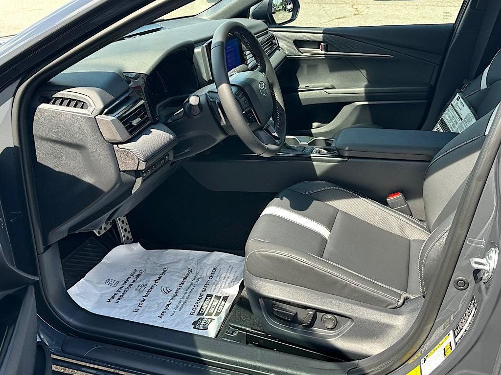 Certified 2026 Toyota Camry SE w/ Convenience Package FWD image 11