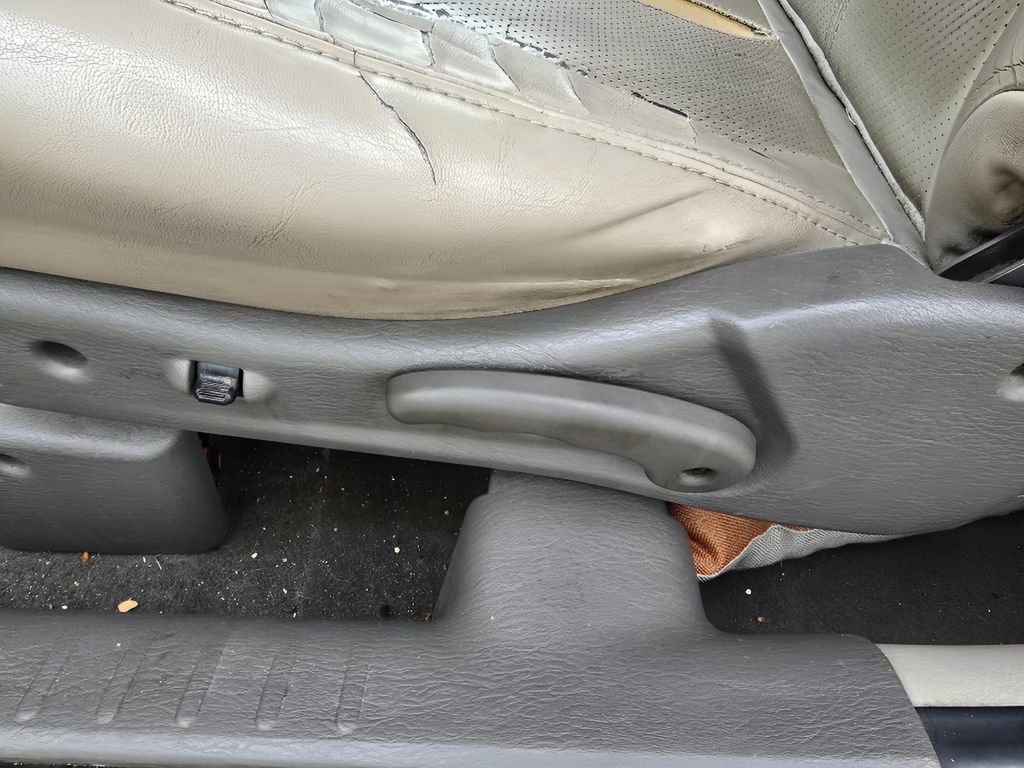 Used 2005 Chrysler PT Cruiser GT image 26