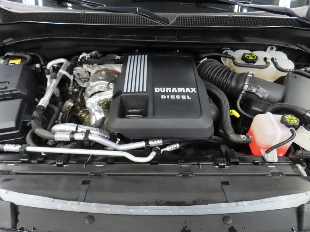 Used 2024 Chevrolet Suburban RST w/ Luxury Package image 32
