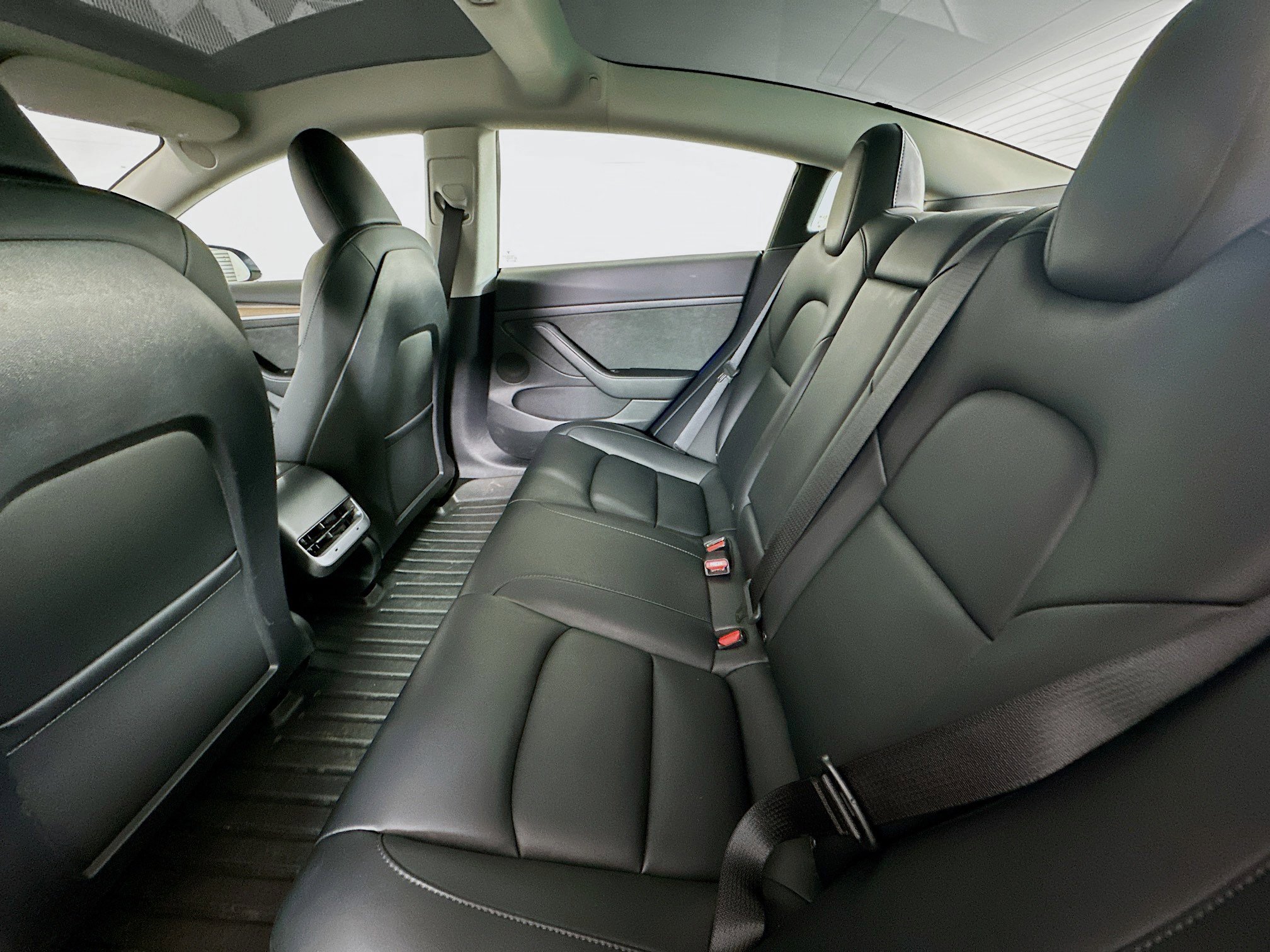 Used 2023 Tesla Model 3 Standard Range image 27