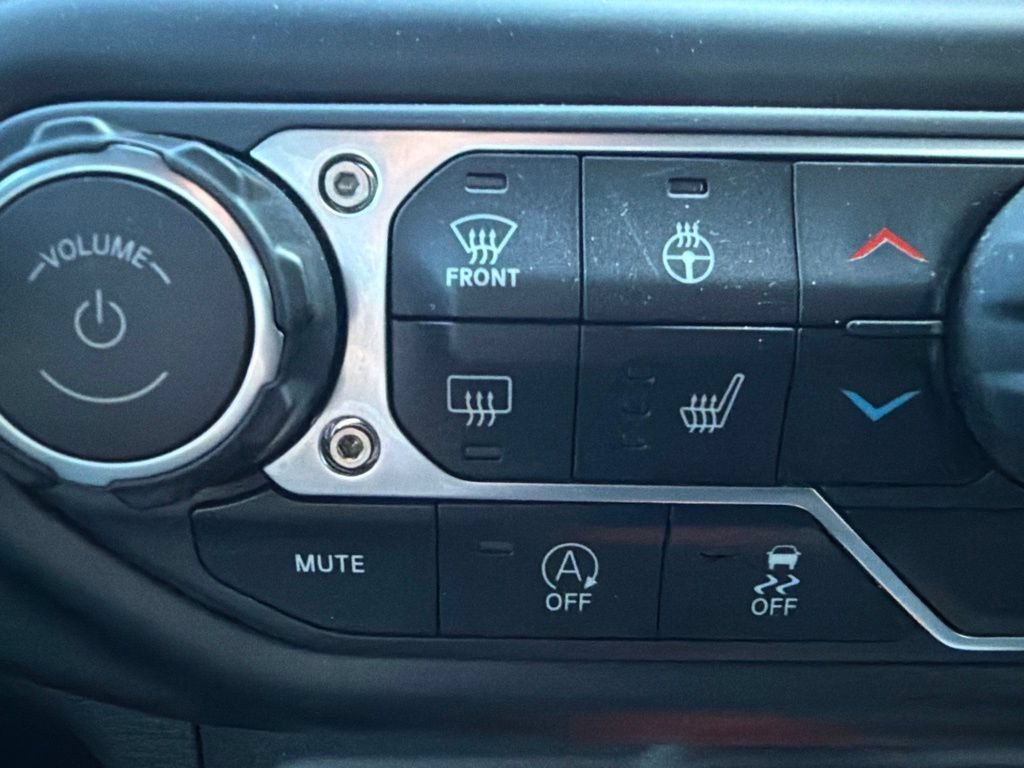 Used 2023 Jeep Wrangler Unlimited Rubicon w/ Cold Weather Group AWD/4WD image 20