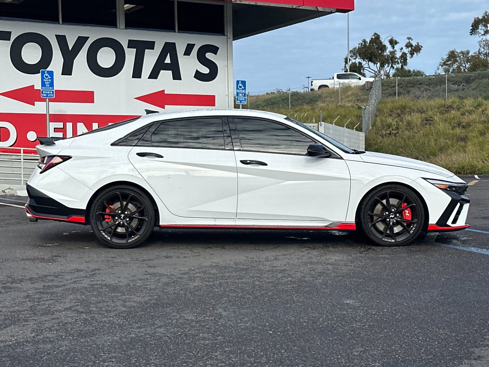 Used 2025 Hyundai Elantra N image 6