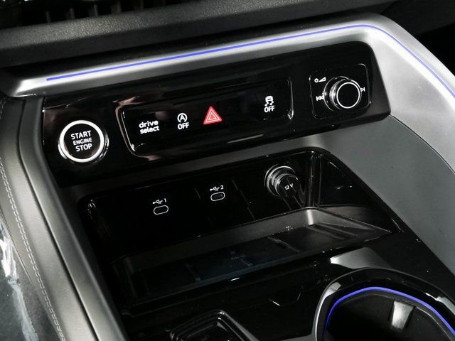 Used 2025 Audi Q5 Premium Plus w/ Premium Plus AWD/4WD image 17