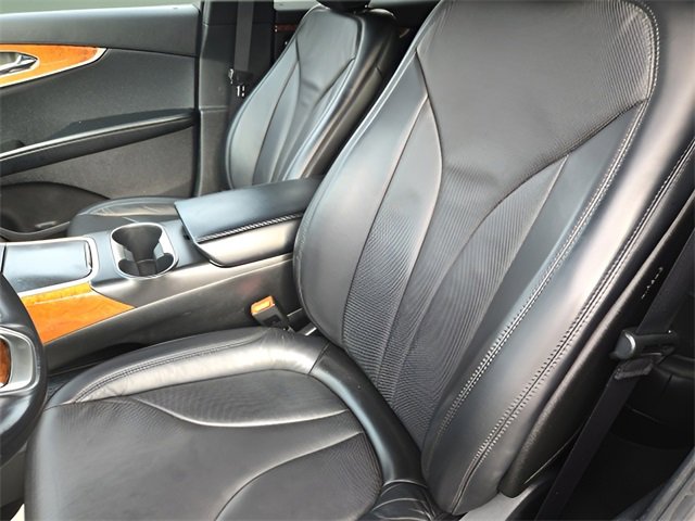 Used 2020 Lincoln Nautilus Reserve image 12