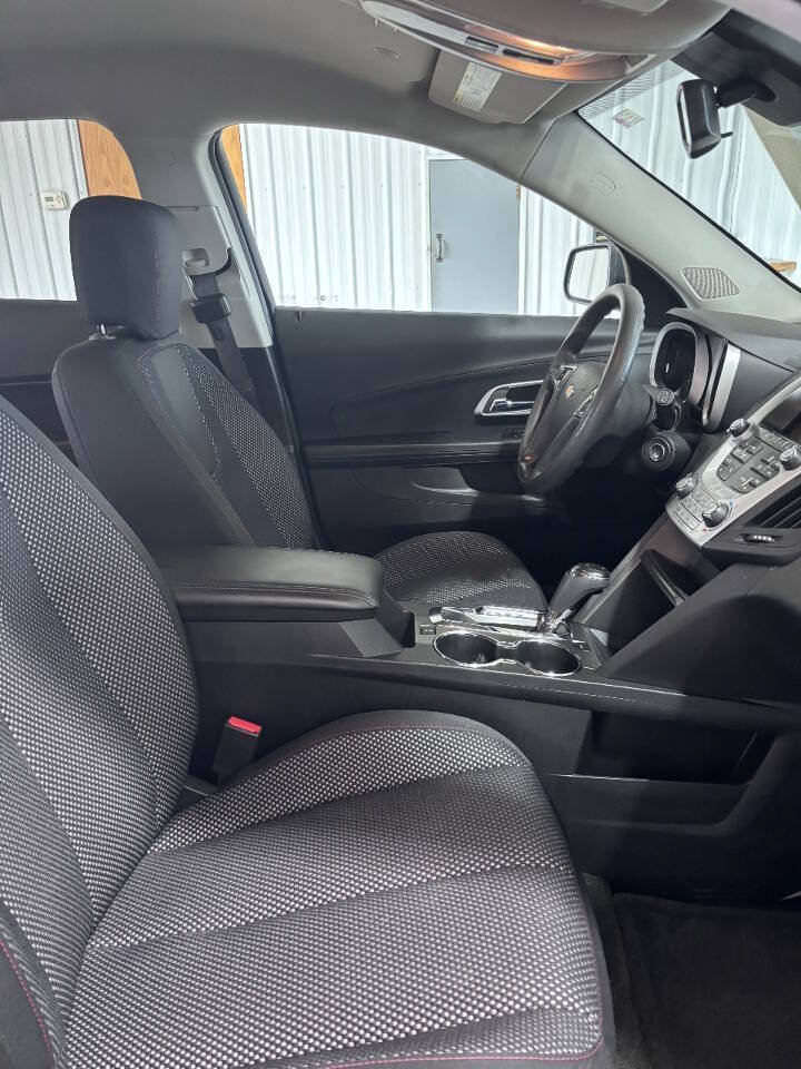 Used 2017 Chevrolet Equinox LS AWD/4WD image 6