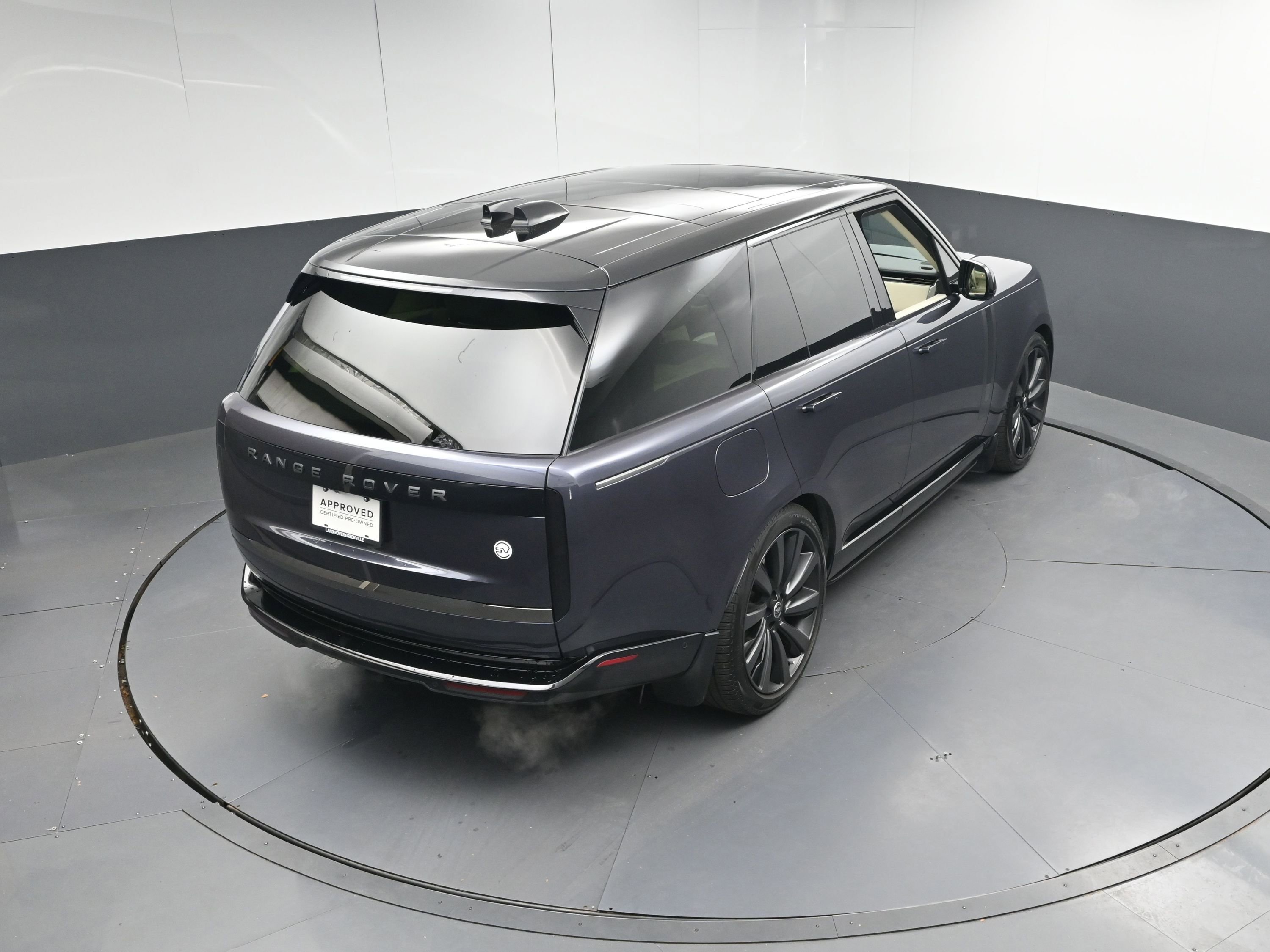 Used 2024 Land Rover Range Rover SV image 39