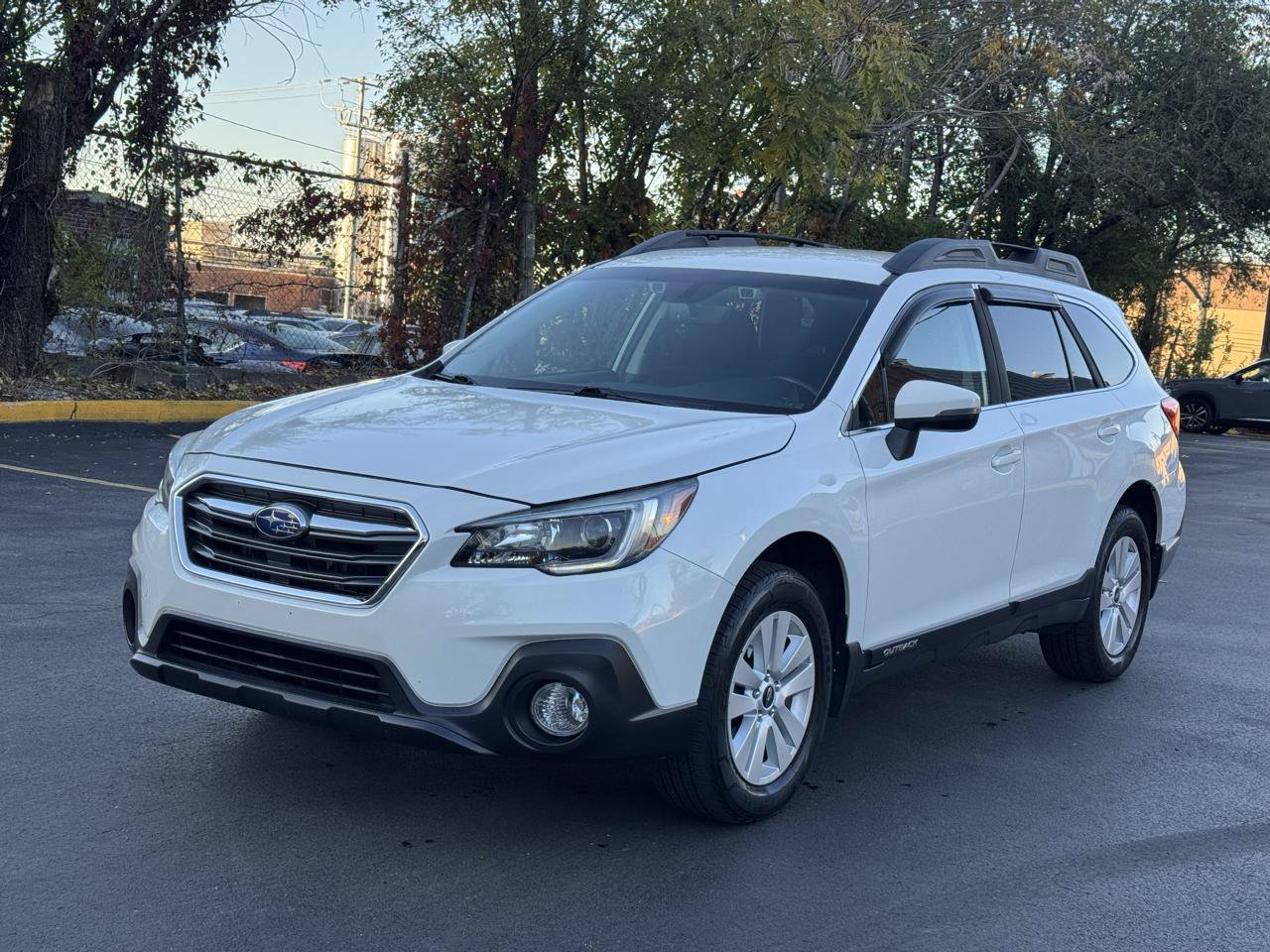 Used 2019 Subaru Outback 2.5i Premium AWD/4WD image 4