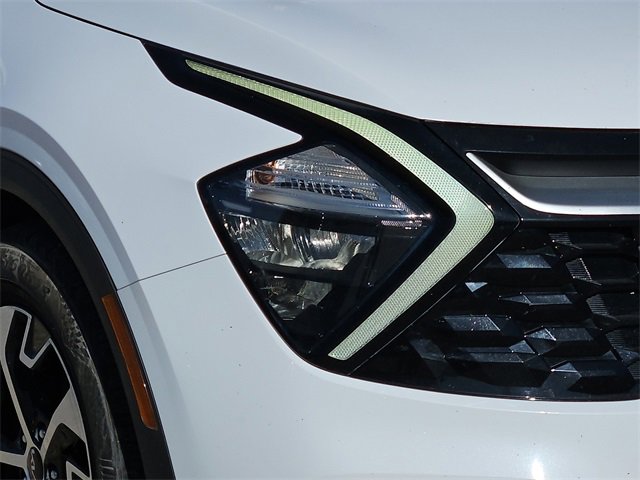 Used 2023 Kia Sportage EX image 8