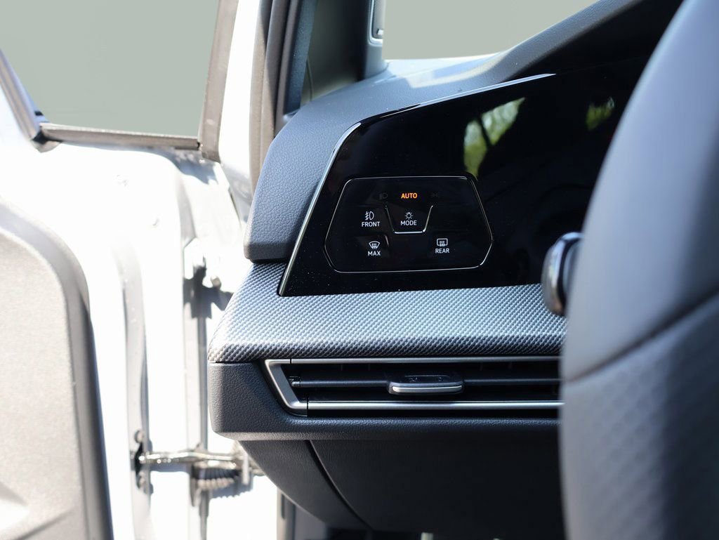 Used 2025 Volkswagen GTI SE image 35