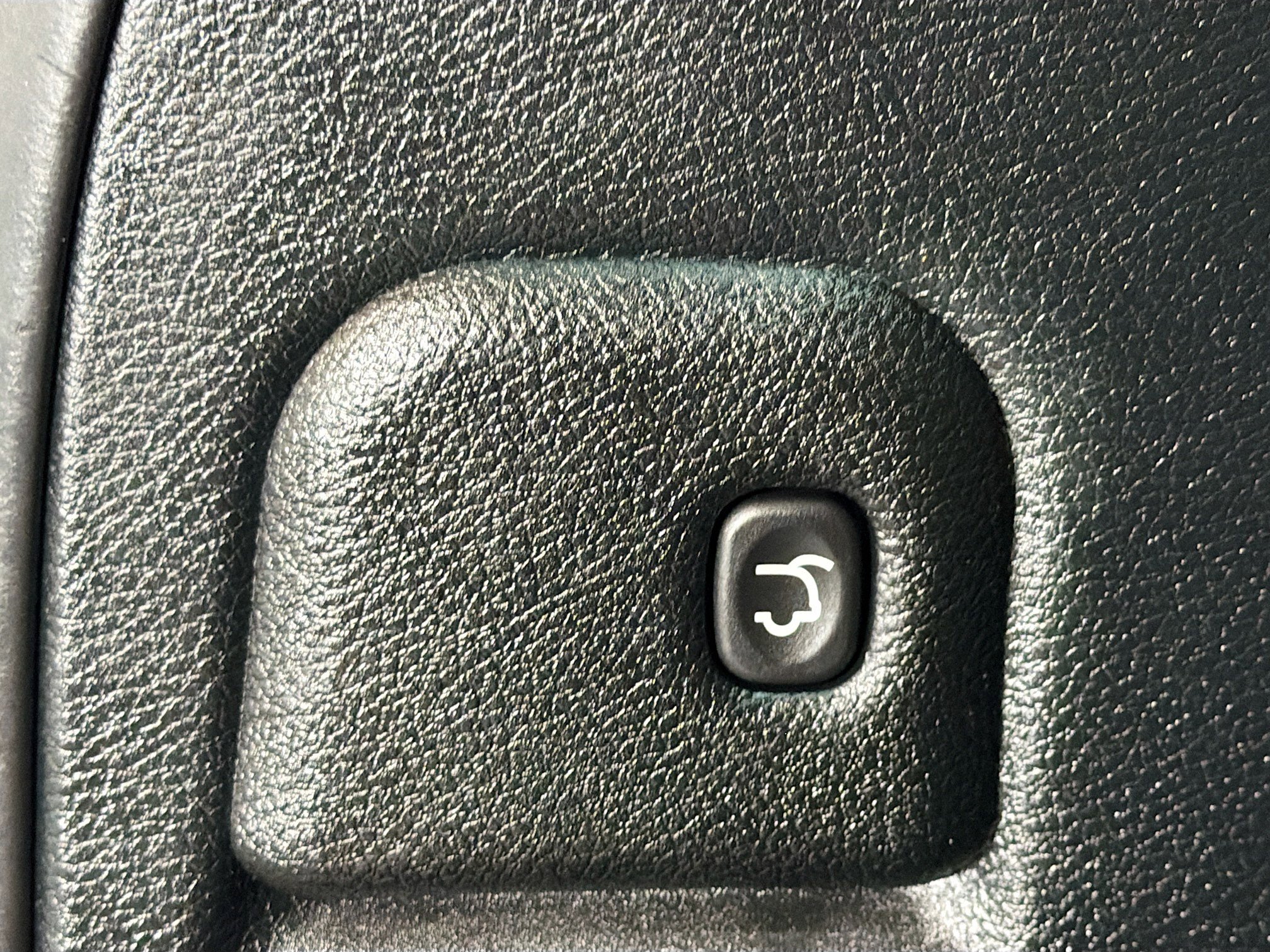 Used 2018 Jeep Grand Cherokee High Altitude image 32