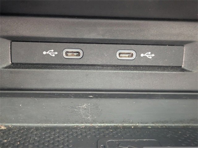 Used 2022 Volkswagen Tiguan SE R-Line image 26