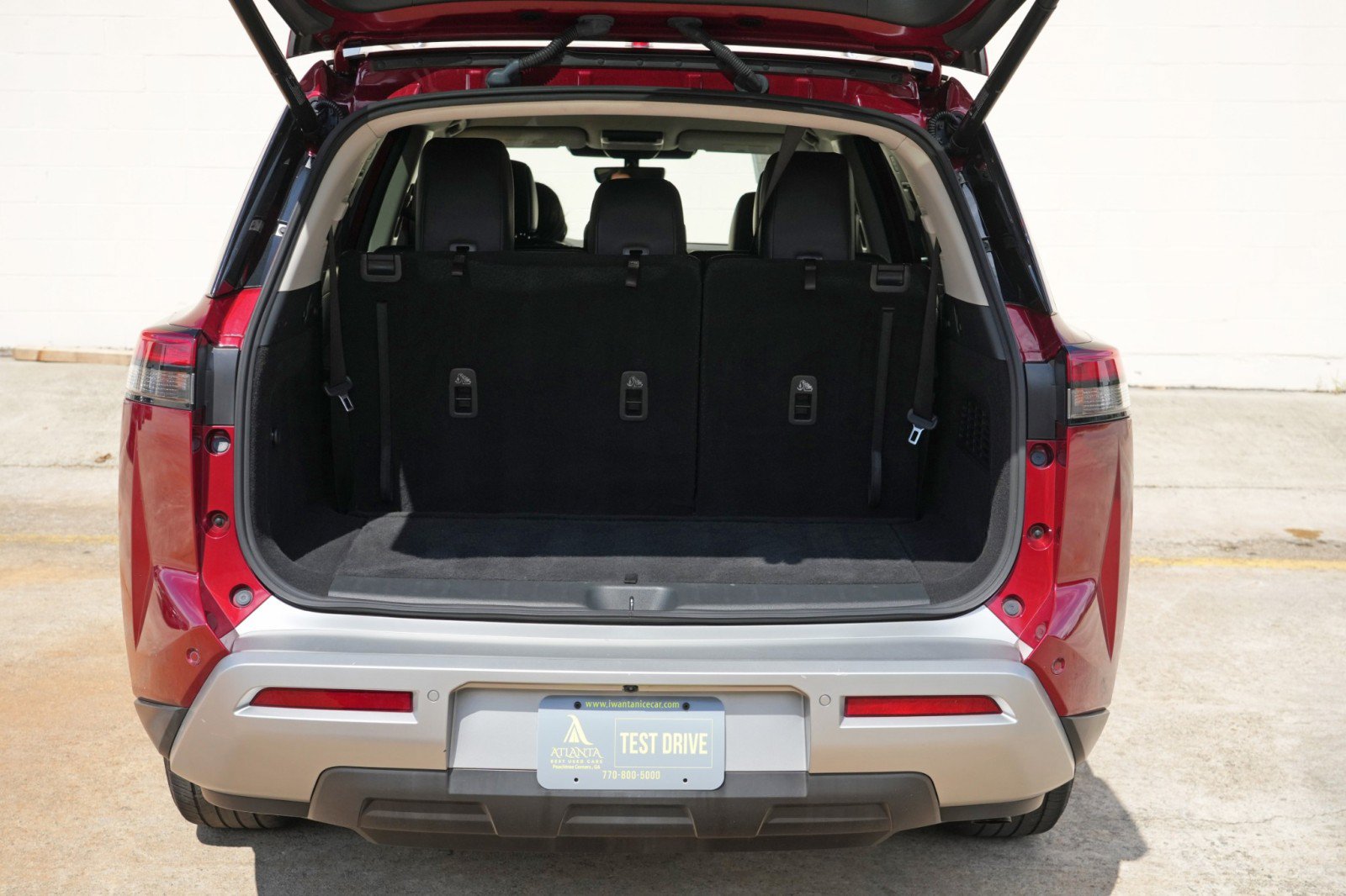 Used 2023 Nissan Pathfinder SL FWD image 9