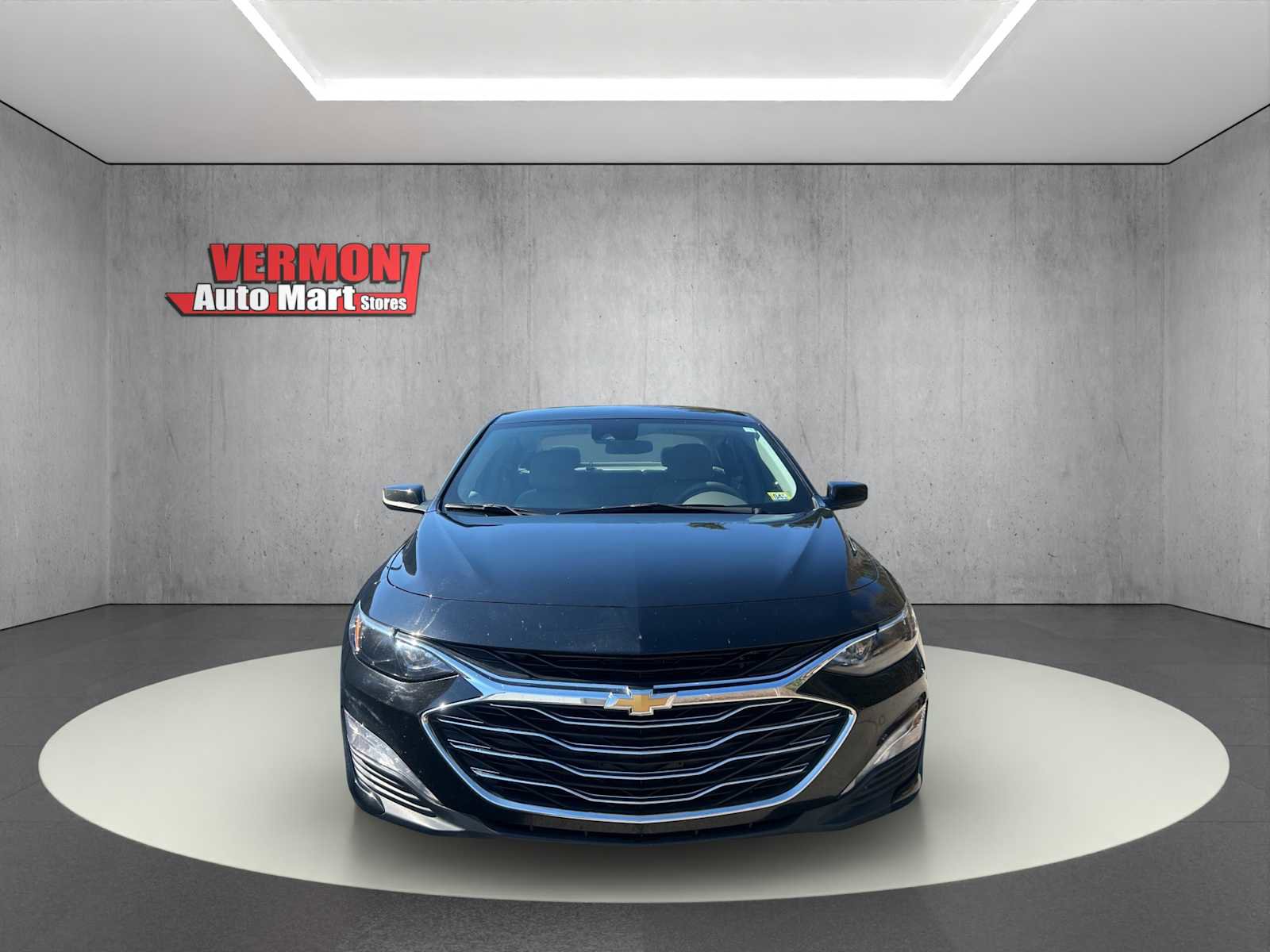 Used 2024 Chevrolet Malibu LT image 2