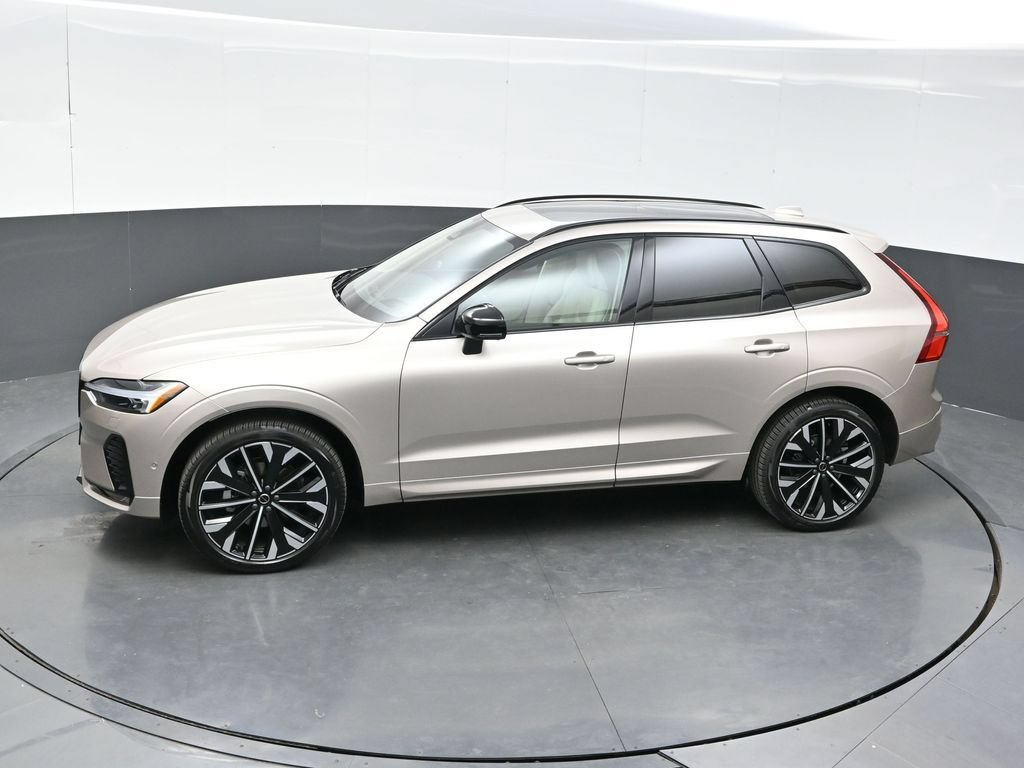 New 2026 Volvo XC60 B5 Ultra w/ Protection Package Premier AWD/4WD image 32