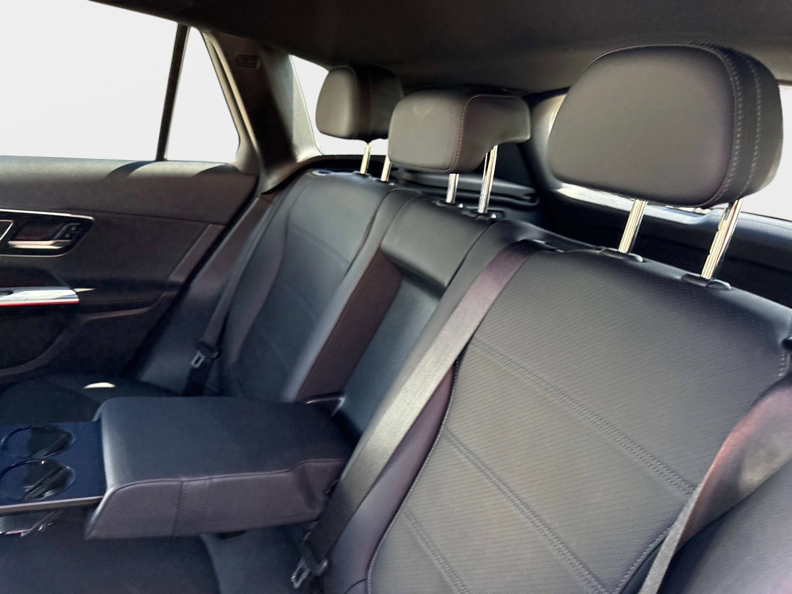 Certified 2025 Mercedes-Benz GLC 300 image 15