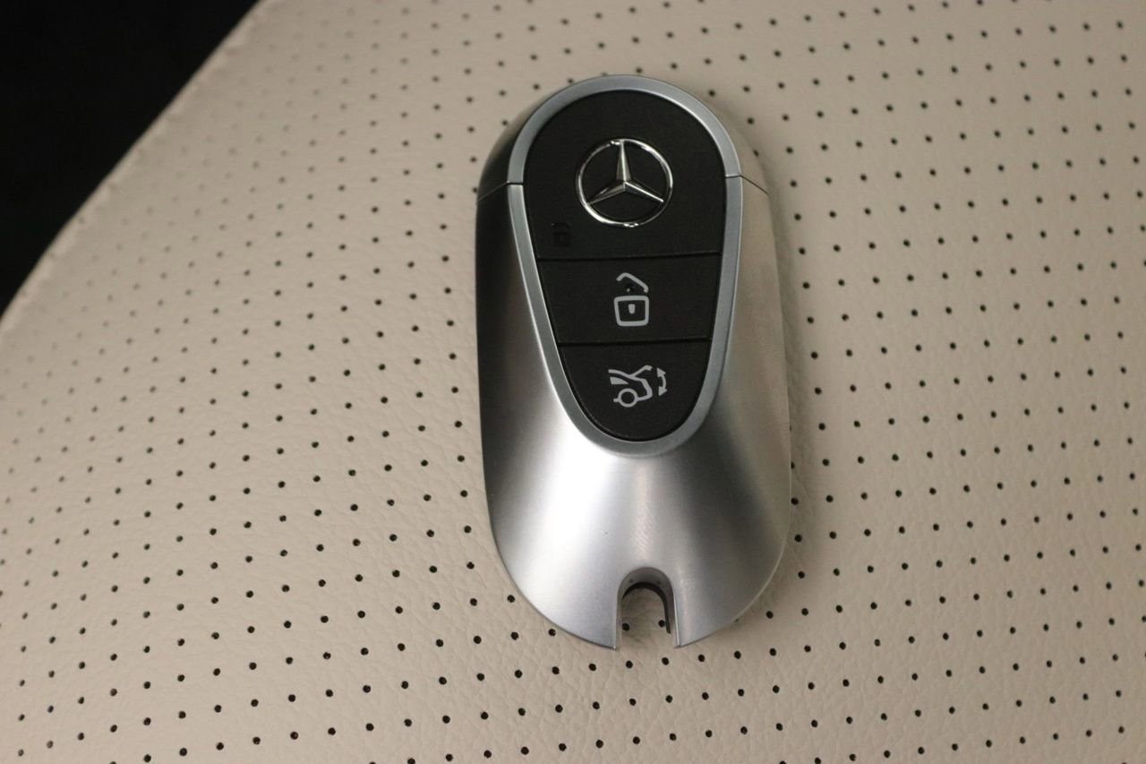 New 2026 Mercedes-Benz GLC 300 image 15