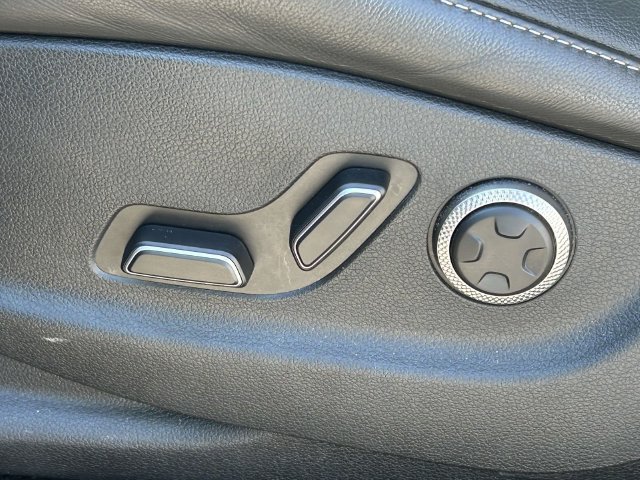 Used 2025 Genesis GV80 2.5T Standard AWD/4WD image 15
