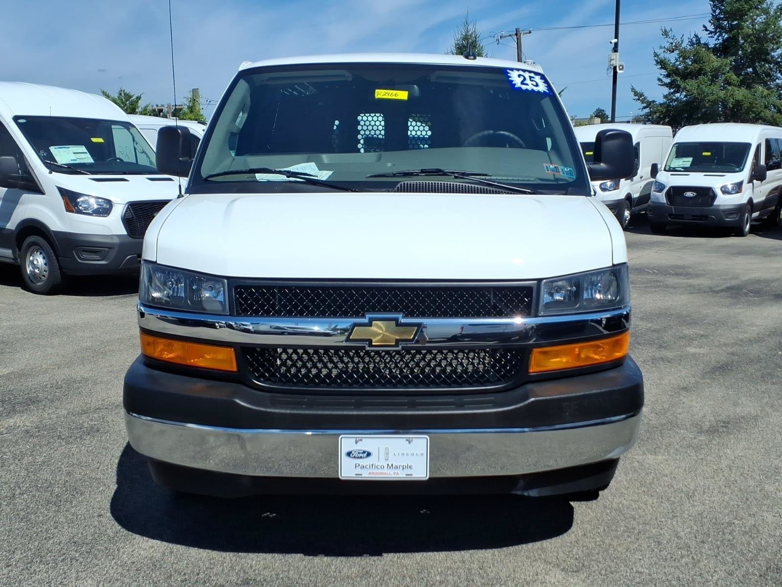 Used 2025 Chevrolet Express 2500 w/ Driver Convenience Package RWD image 8