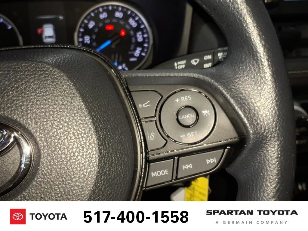 Used 2019 Toyota RAV4 LE w/ Carpet Mat Package image 17