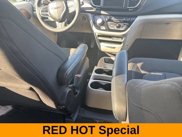Used 2023 Chrysler Voyager LX FWD image 35