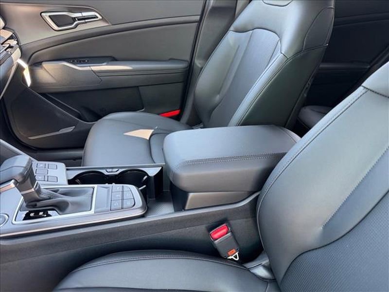 New 2026 Kia Sportage EX FWD image 12