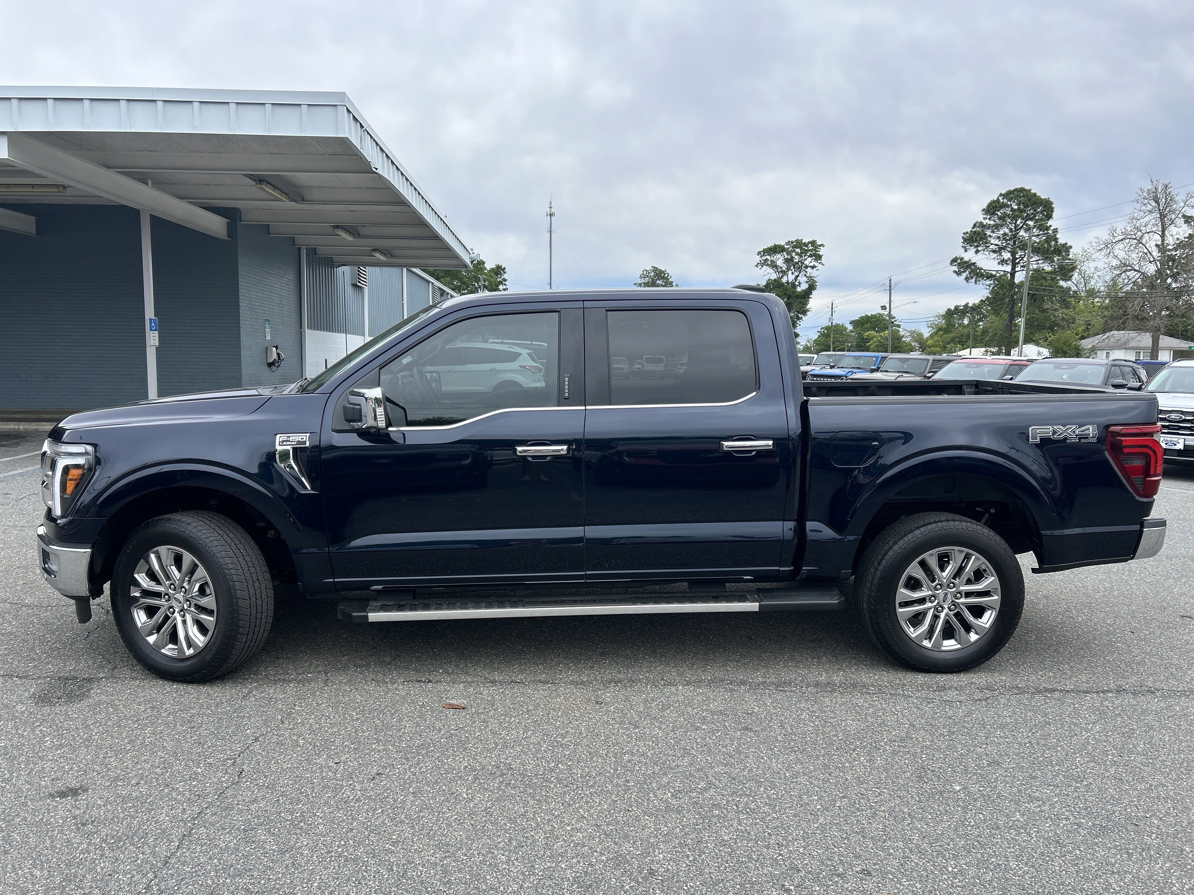 Used 2024 Ford F150 Lariat w/ Bed Utility Package image 4