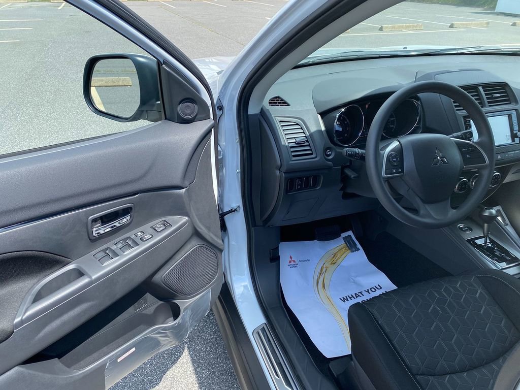 New 2025 Mitsubishi Outlander Sport ES image 10