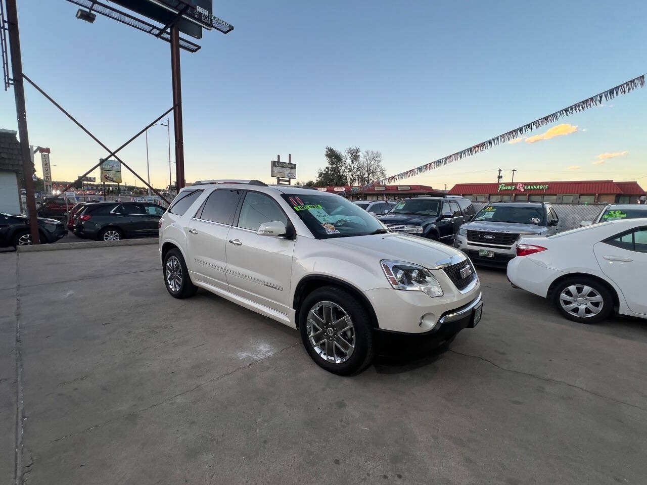 Used 2011 GMC Acadia Denali AWD/4WD image 3