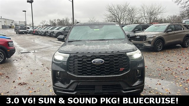 New 2026 Ford Explorer ST w/ Sun And Sound Package image 5