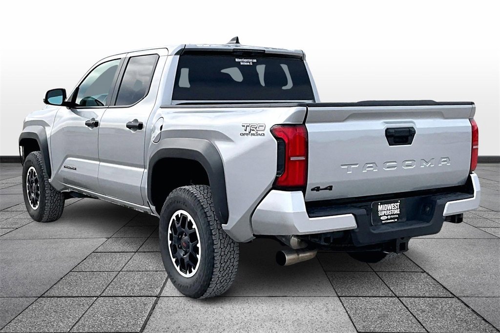Used 2024 Toyota Tacoma TRD Off-Road image 10
