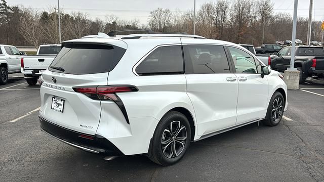 New 2026 Toyota Sienna Platinum image 33