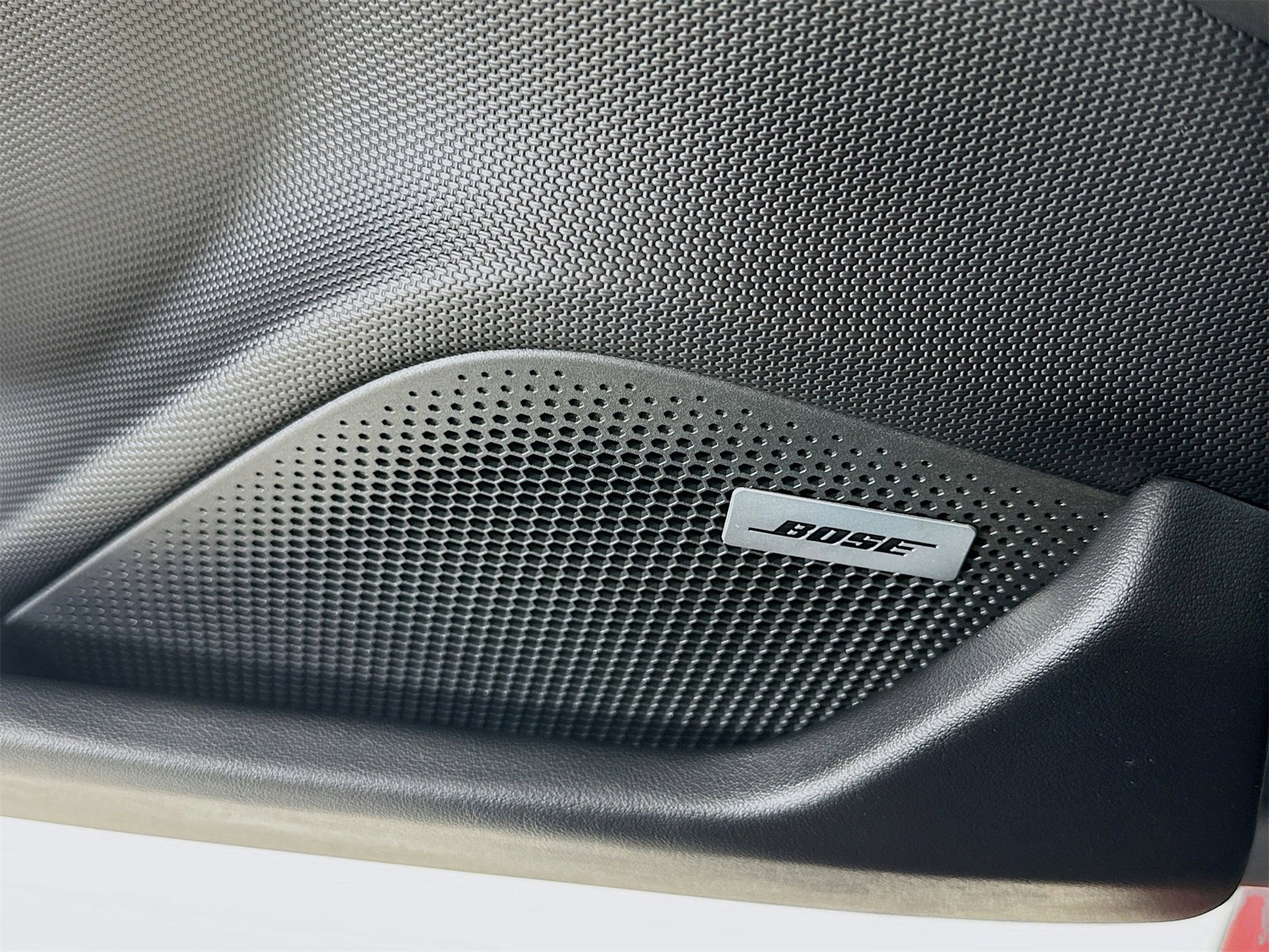 Used 2020 Porsche Taycan 4S image 27