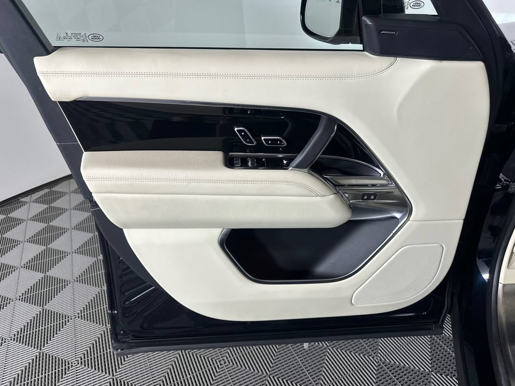 Used 2023 Land Rover Range Rover SE AWD/4WD image 10