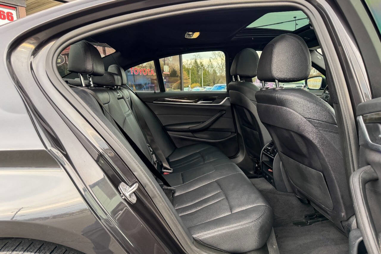 Used 2018 BMW 530i xDrive image 15