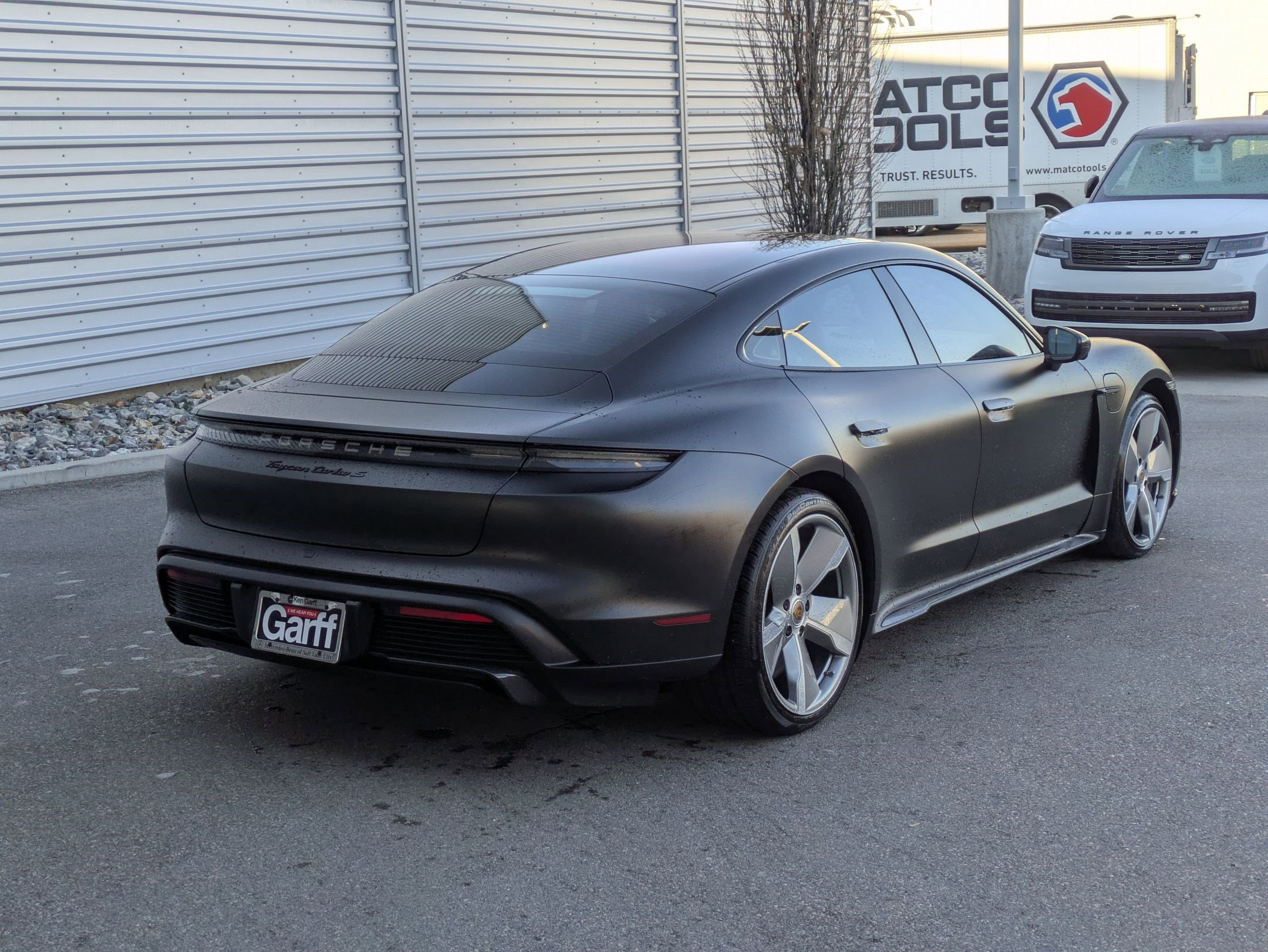 Used 2021 Porsche Taycan Turbo image 3