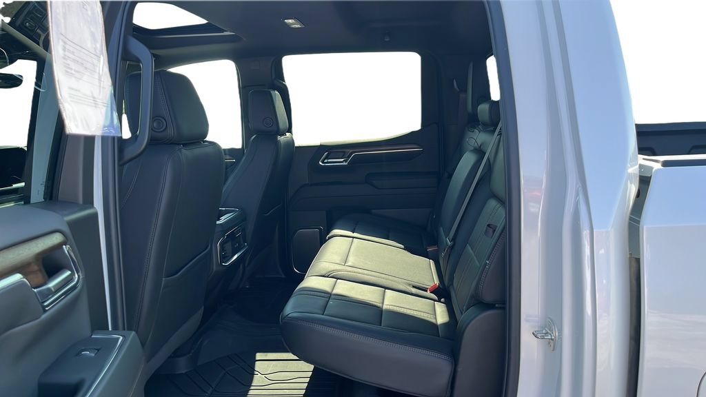 Used 2024 Chevrolet Silverado 1500 High Country AWD/4WD image 20