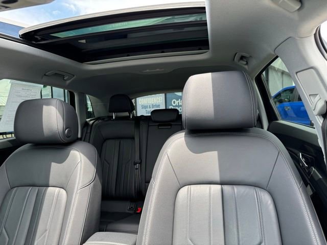 Used 2022 Audi e-tron Premium w/ Convenience Plus Package image 28