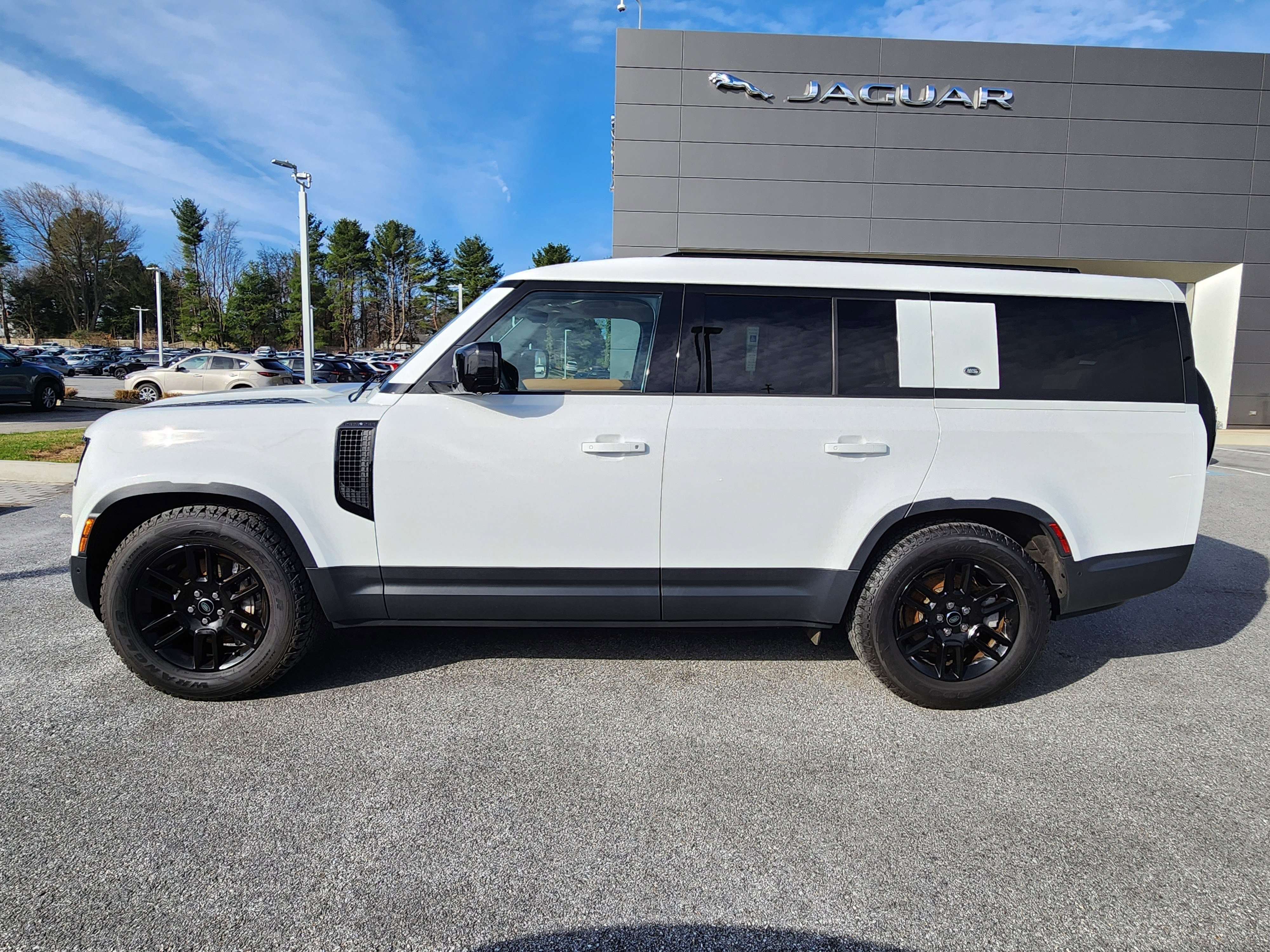 Certified 2023 Land Rover Defender 130 S image 5