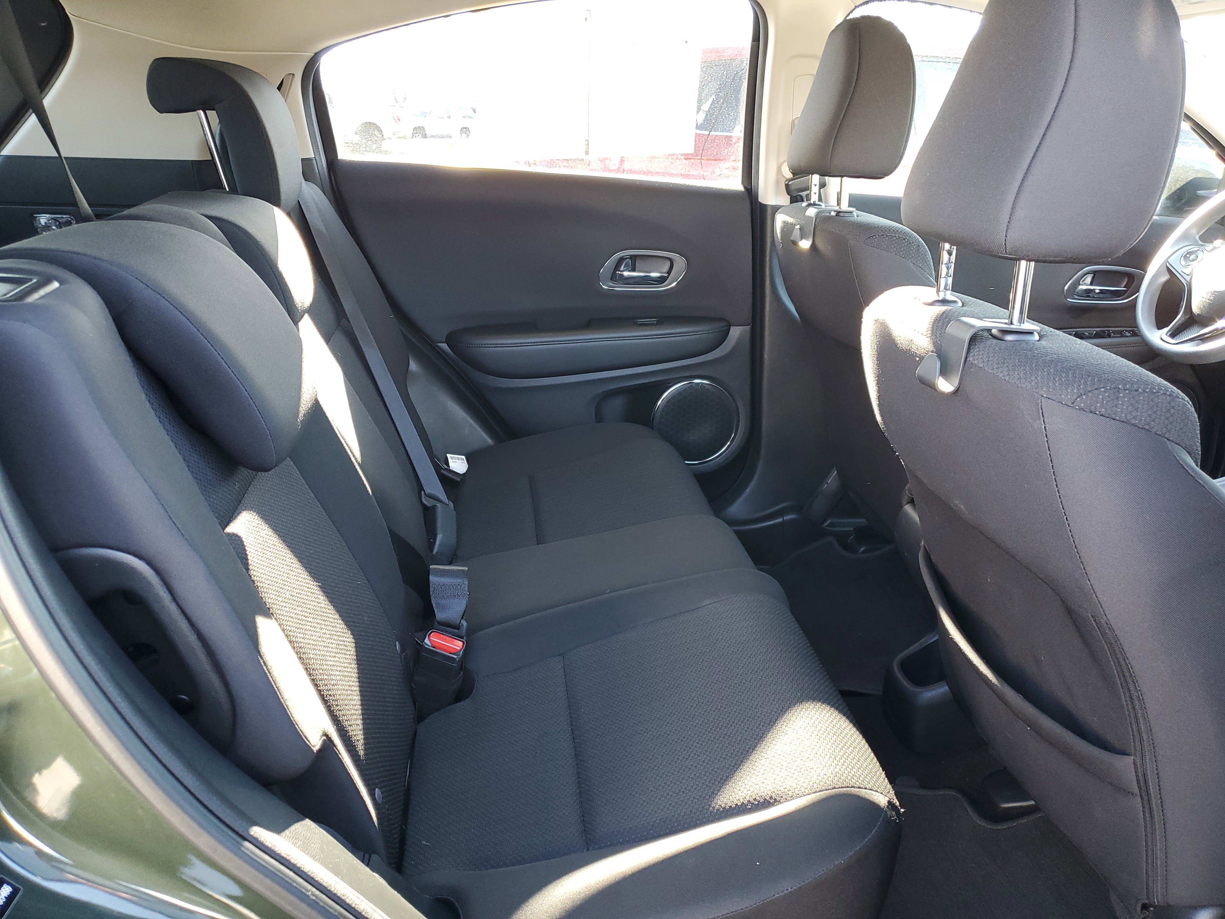 Used 2018 Honda HR-V EX image 29
