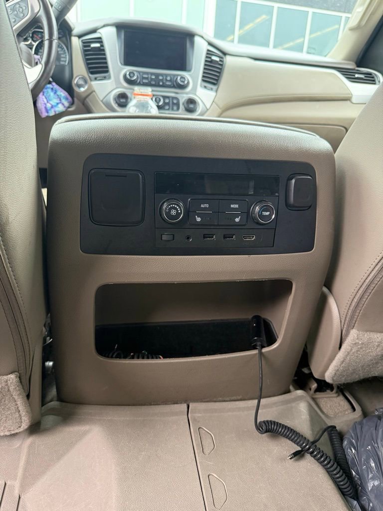 Used 2020 GMC Yukon XL SLT w/ Premium Edition image 12