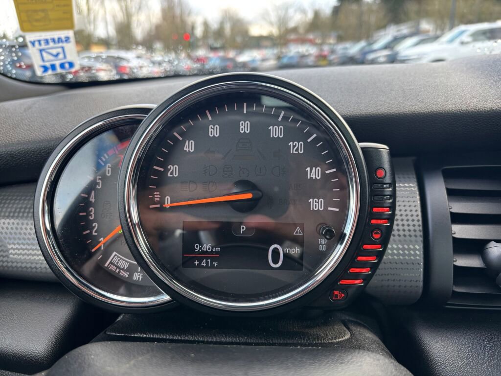 Used 2016 MINI Cooper 4-Door Hardtop image 20