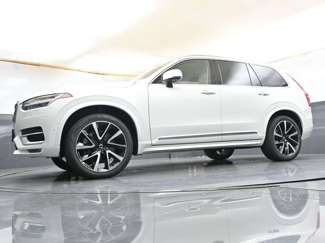 Used 2025 Volvo XC90 B5 Plus w/ Protection Package Premier AWD/4WD image 30