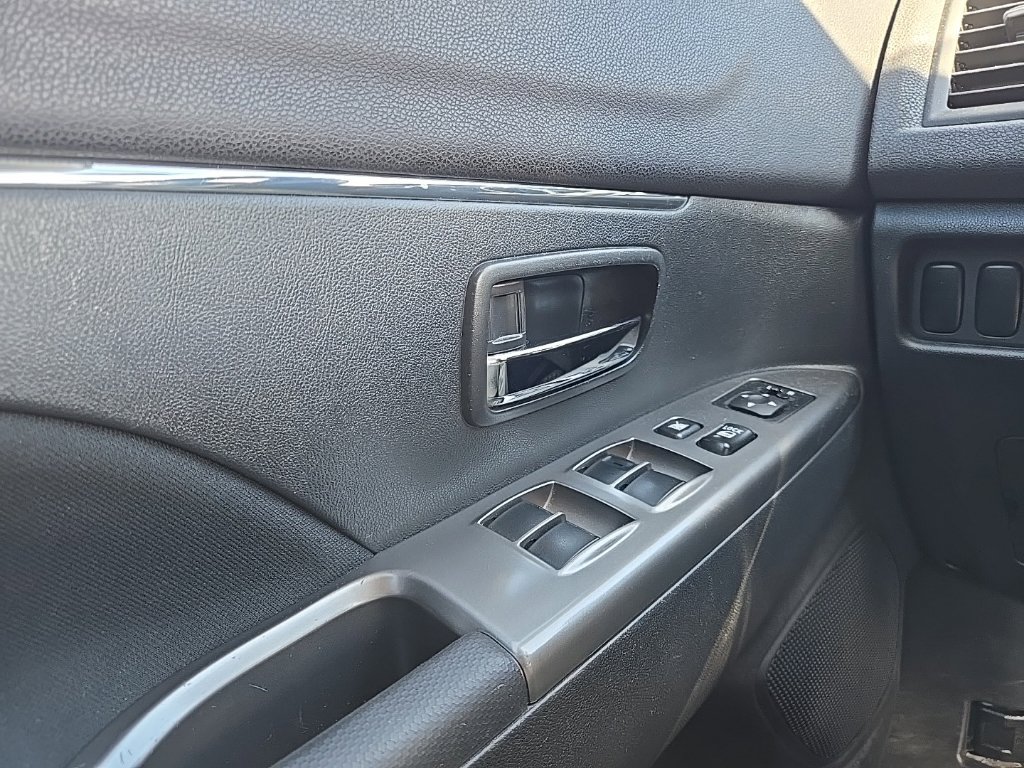 Used 2019 Mitsubishi Outlander Sport ES AWD/4WD image 19